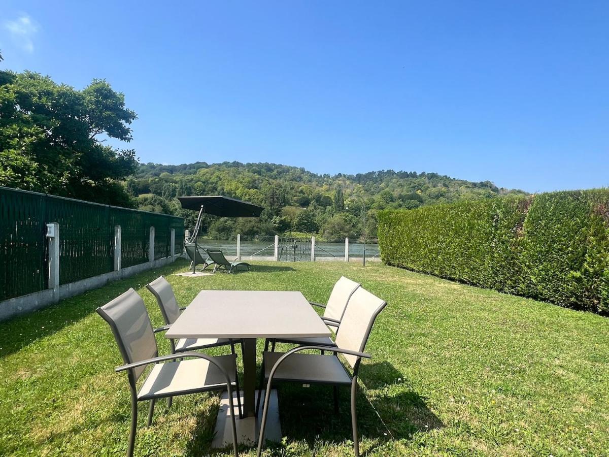 Charmant Chalet En Bord De Seine Saint-Pierre-du-Vauvray ภายนอก รูปภาพ